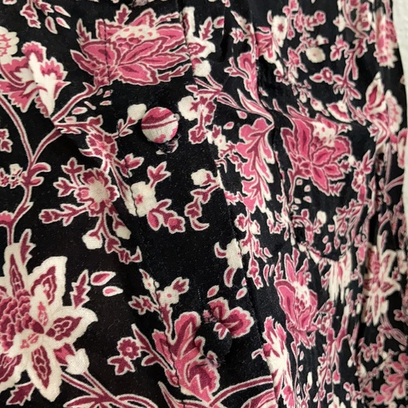 Button Down Crop Tank - Picture 4 of 4